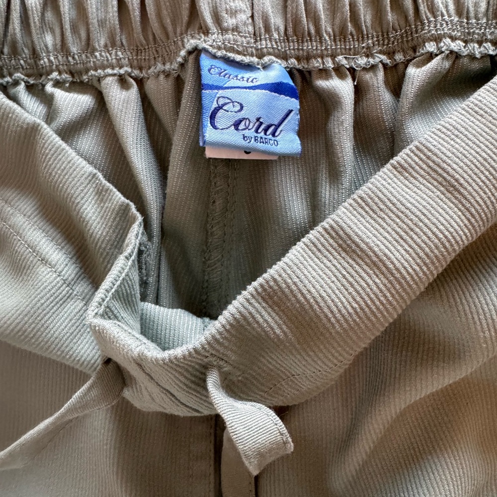 Barco Classic Cord Women’s Medical Scrub Set In Olive Green - Picture 14 of 16